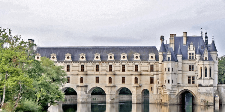 meuble châteaux de la loire