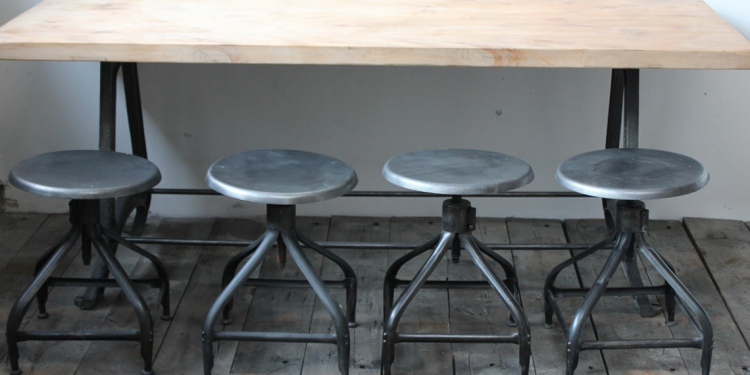 histoire tabouret ancien et moderne