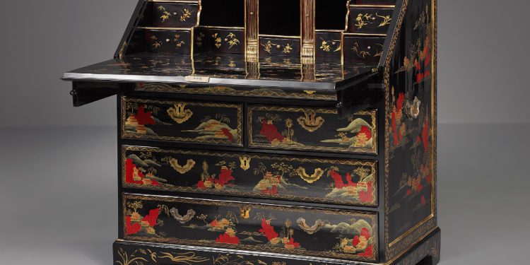 Bureau en laque de Chine
