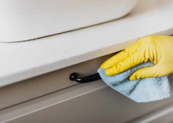Quels produits pour nettoyer un meuble ?