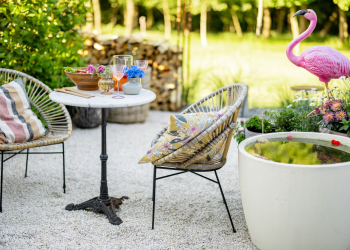 Table de jardin ronde en béton : la tendance incontournable pour l&rsquo;été 2025