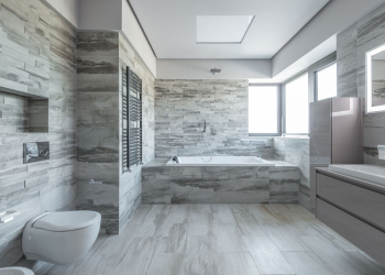 Salle de bain : cette couleur que l’on abandonne en 2025 (et les tendances à adopter)