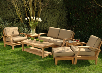 Astuces naturelles pour entretenir vos meubles de jardin comme Mamie Yvette