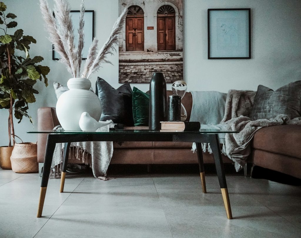 décoration de salon personnalisée avec différentes matières
