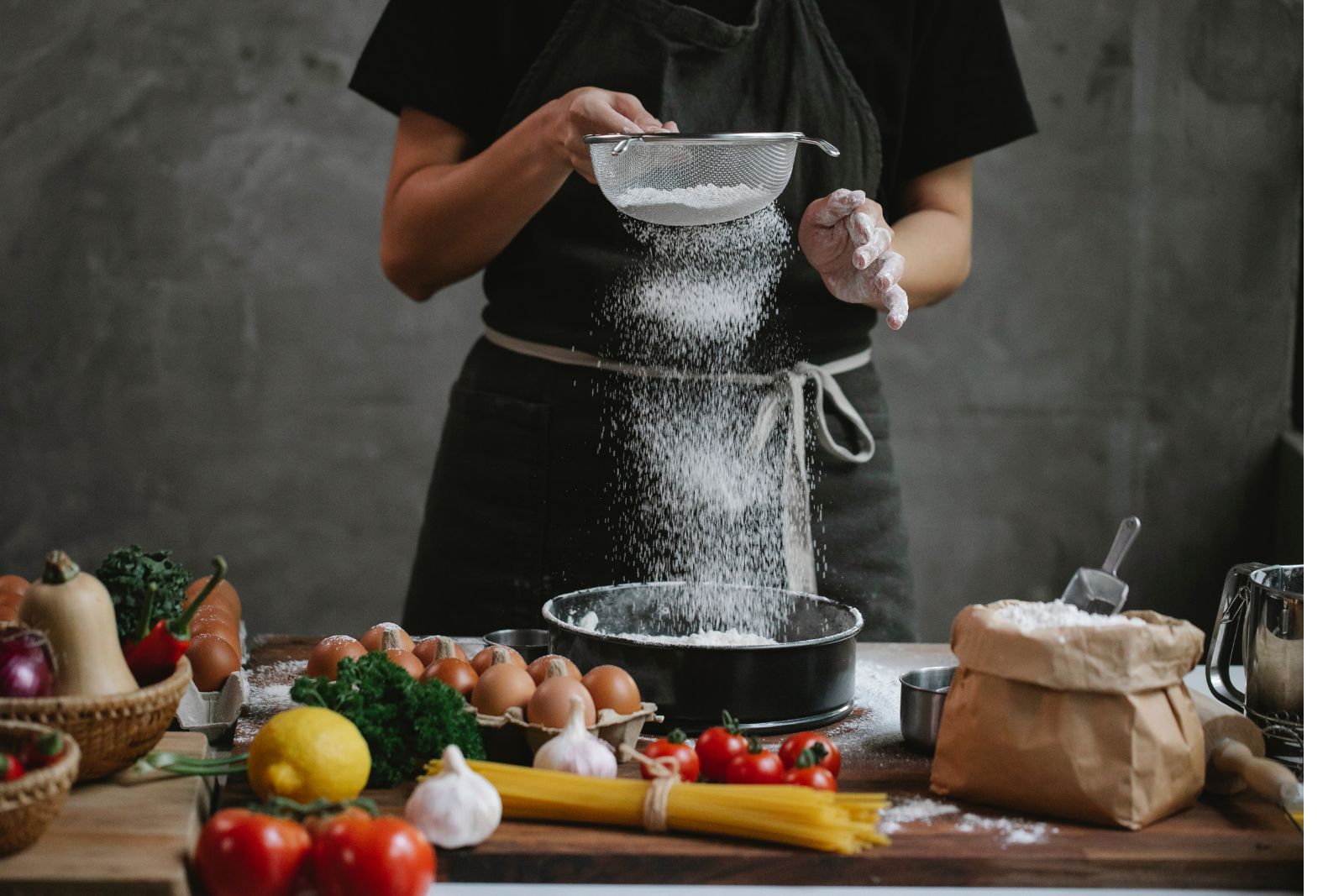 Fini l’îlot central ? Cette nouvelle tendance rustique transforme nos cuisines