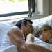 Pourquoi éviter de placer son lit sous une fenêtre : conseils d&rsquo;experts pour une chambre saine