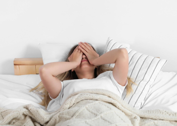 Lit qui grince : les solutions simples pour retrouver des nuits silencieuses