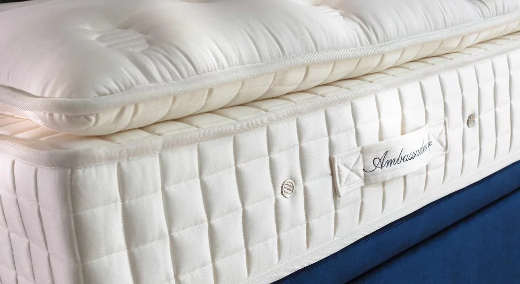 Matelas AMBASSADEUR avec surmatelas intégré