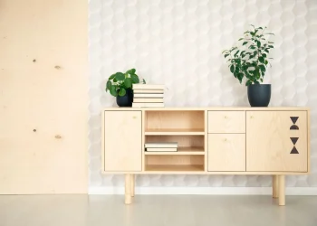 Le contreplaqué : de la caisse au meuble design